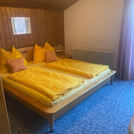 Haus Holaus Helga