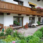 Haus Holaus Helga Apartman