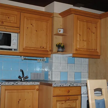 Haus Holaus Helga Apartamento *