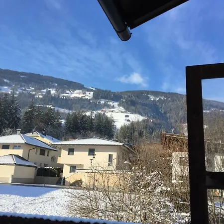 Haus Holaus Helga Apartamento *